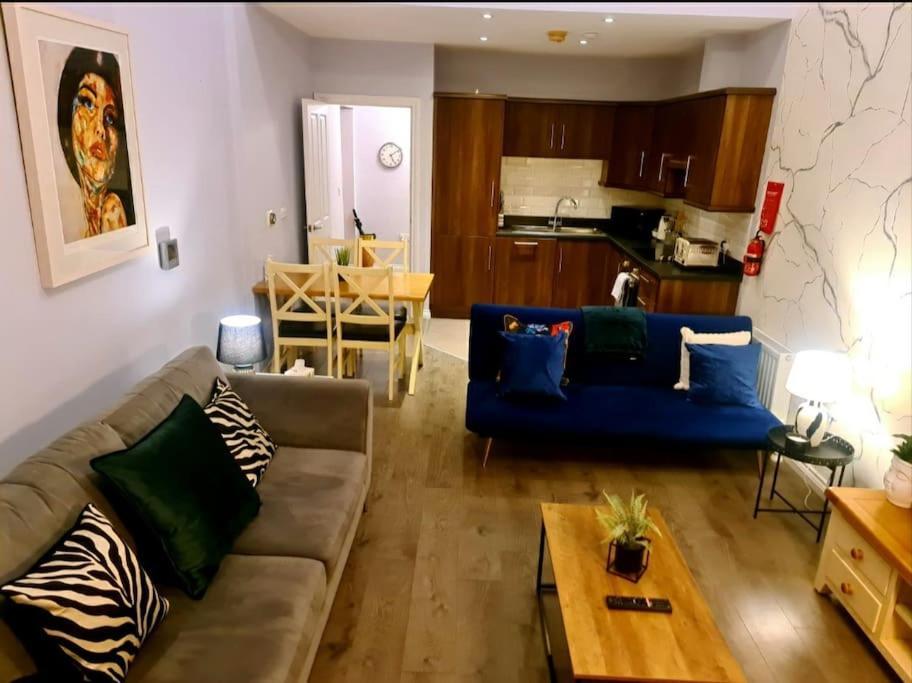 City Centre Top Floor Apartment In Belfast City Centre Экстерьер фото
